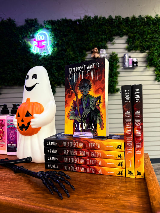 SIGNED🖋️ Riley Doesn’t Want To Fight Evil by D.R. Mills